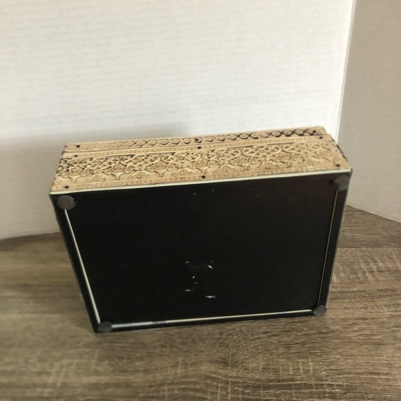 Decorative Glass Display Box - Picture 7 of 13